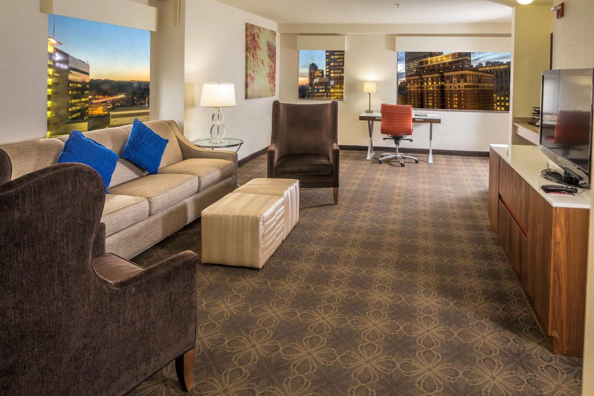 Doubletree By Hilton Hotel & Suites Pittsburgh Downtown Exterior foto